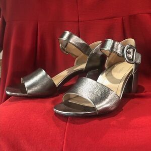 Vionic Chardonnay Pewter Metallic Leather Dress Sandals